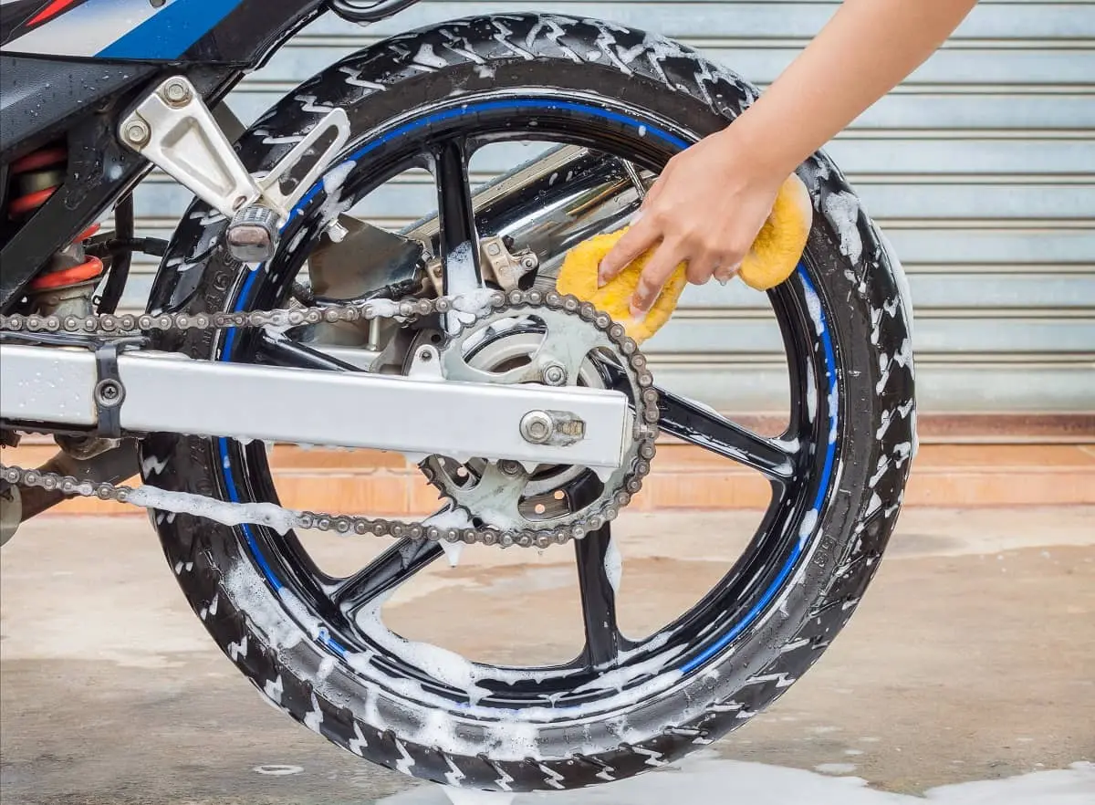 limpia llantas moto - Cómo lavo la rueda
