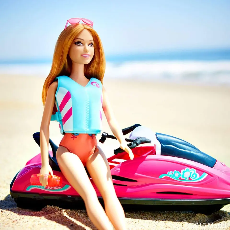 barbie moto acuatica - Cómo se llama la Barbie que vuela