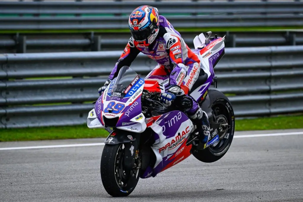 velocidad punta moto gp - Cuál es el récord de velocidad punta en MotoGP