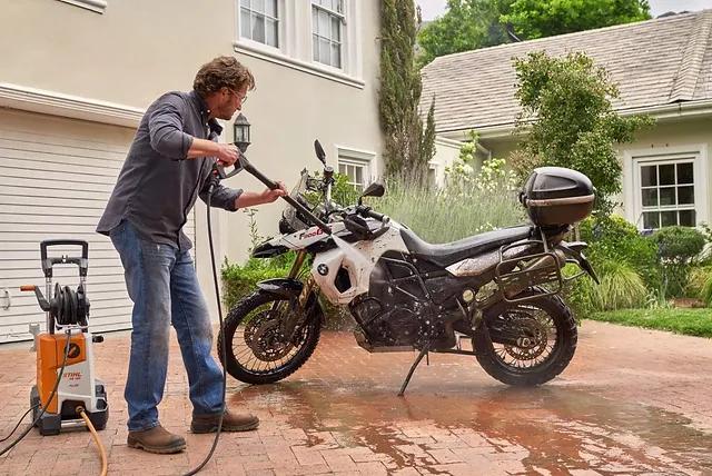 lavar moto con agua a presion - Cuánto tiempo hay que dejar enfriar la moto para lavarla
